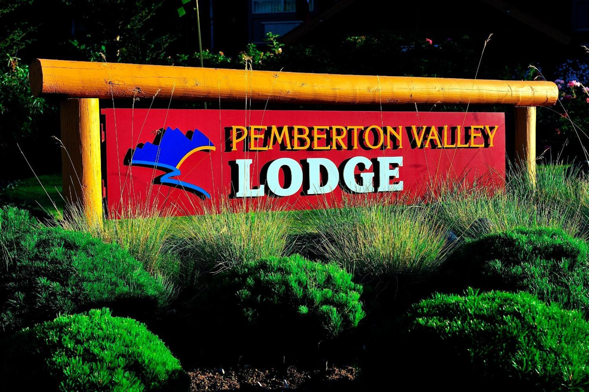 Pemberton Valley Lodge Exterior foto