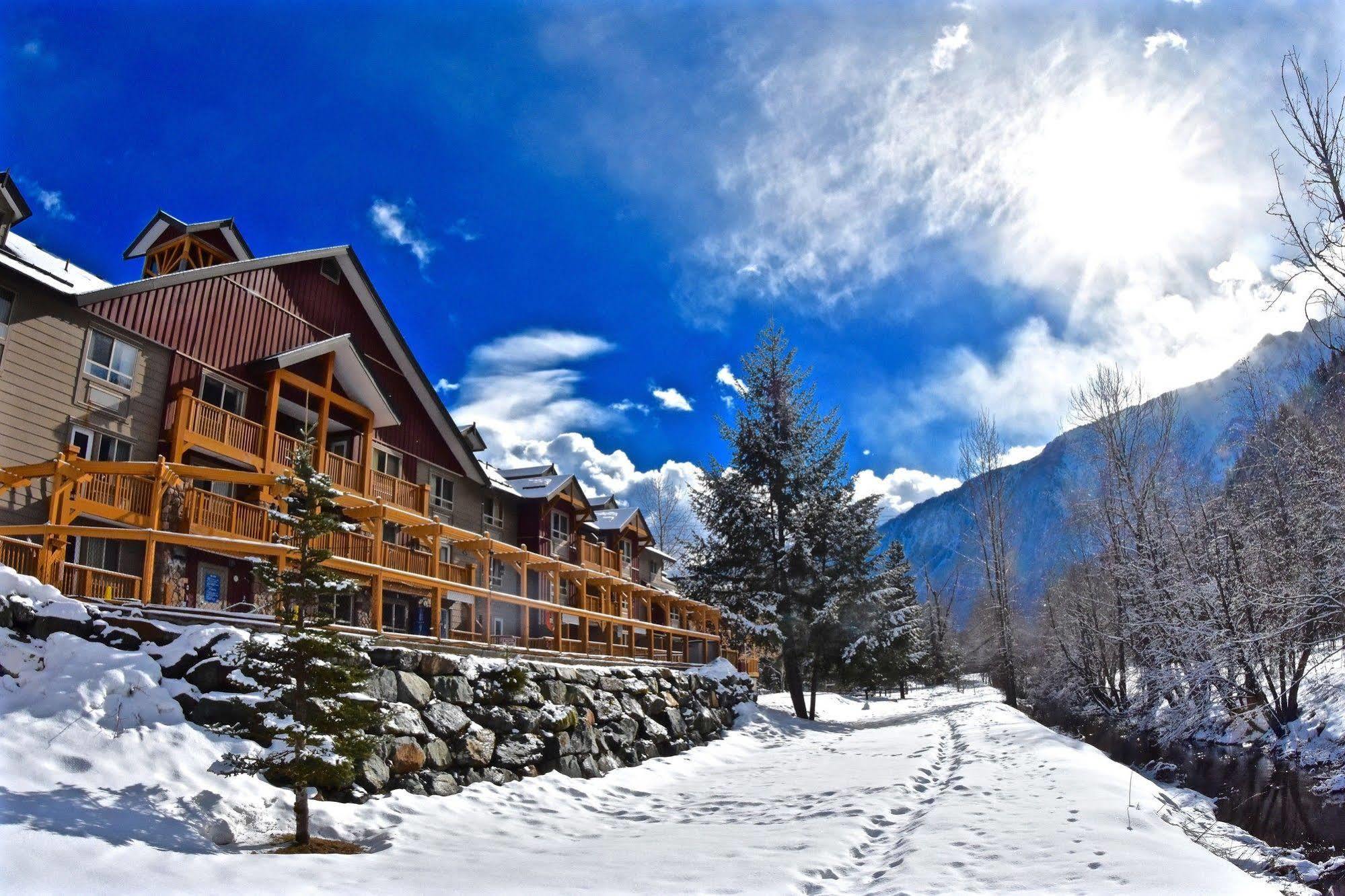 Pemberton Valley Lodge Exterior foto